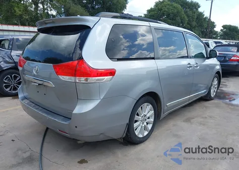 2013 Toyota Sienna Limited V6 7 Passenger z USA, uszkodzony, nr VIN 5TDYK3DC6DS343109